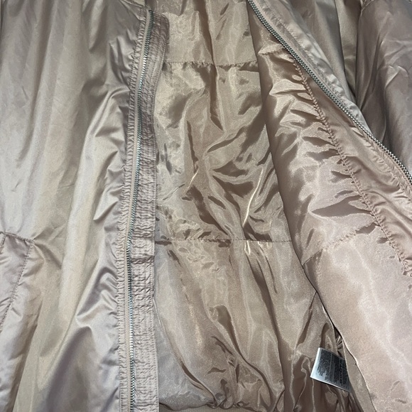 Old Navy bomber jacket puffy jacket water resistant gold tan size large - Picture 7 of 9